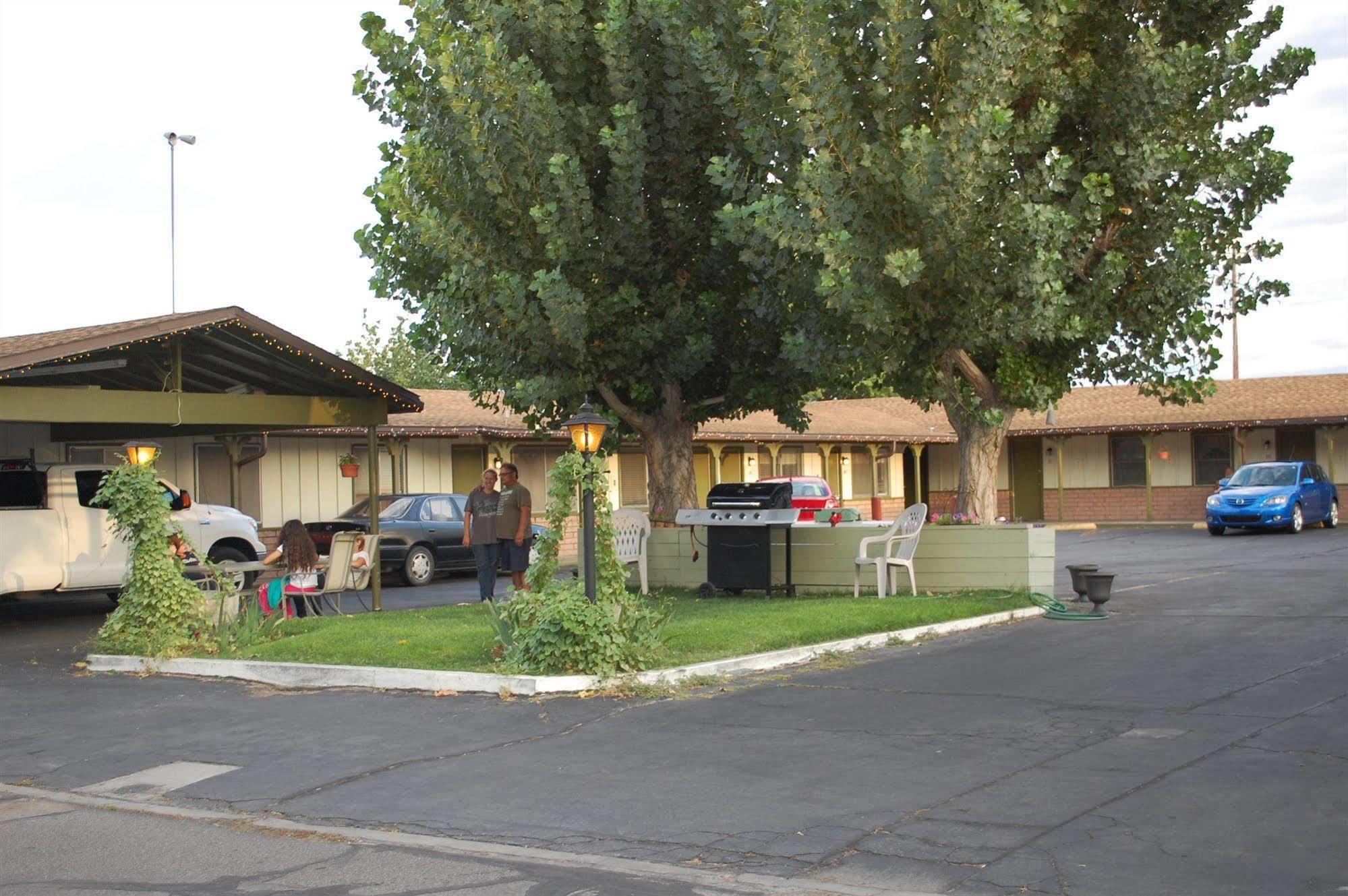 El Rancho Motel Bishop Ngoại thất bức ảnh